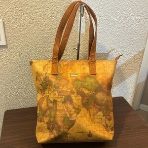 Prim Classe Shoulder Bag